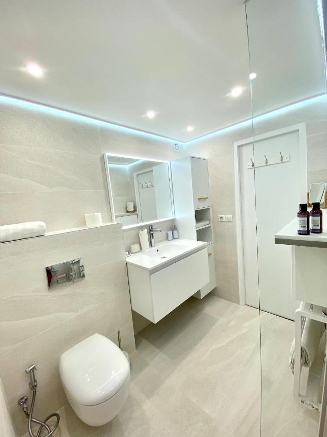 Apartment Luxe - 3 Pieces Avec Vue Mer, Piscine Et Tennis Nizza